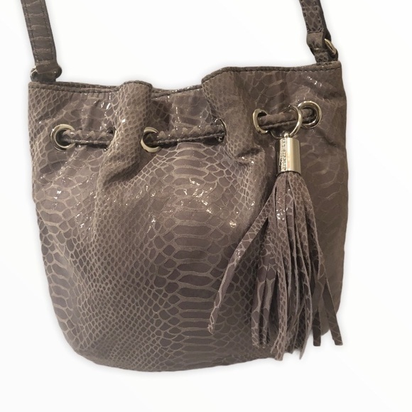 Michael kors snakeskin embossed crossbody bag
